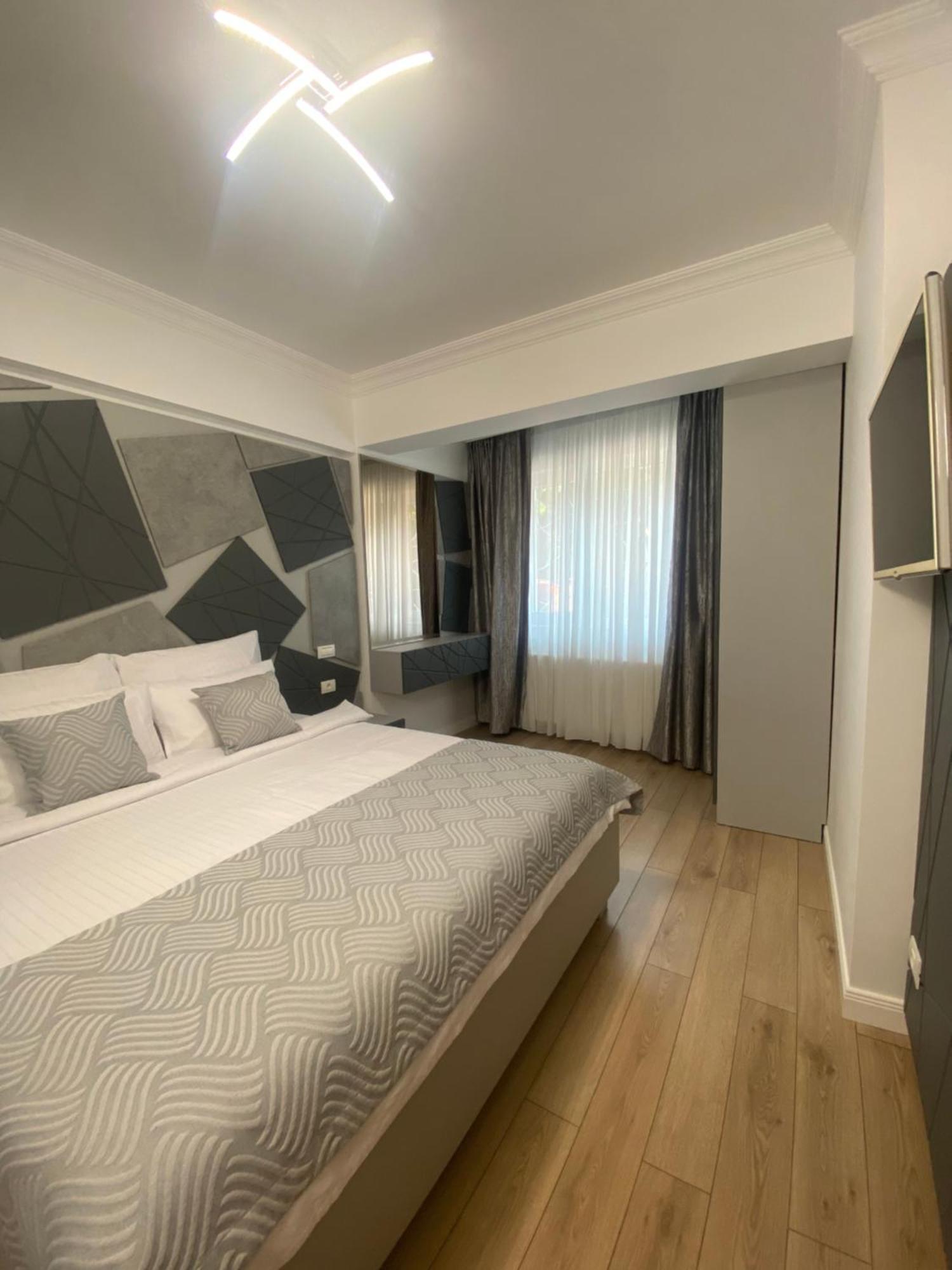 Elegant Suite - Titan Park Bukarest Exterior foto